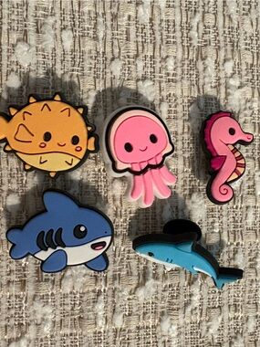 Sea creatures set of 5 colorful, rubber shoe charms. NWOT